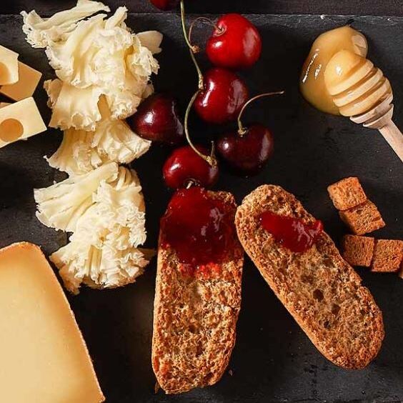 Сыр Тет де Муан в индивидуальной упаковке ТМ Heidi