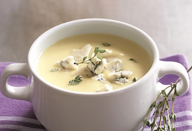 Луковый суп с сельдереем и сыром Templier